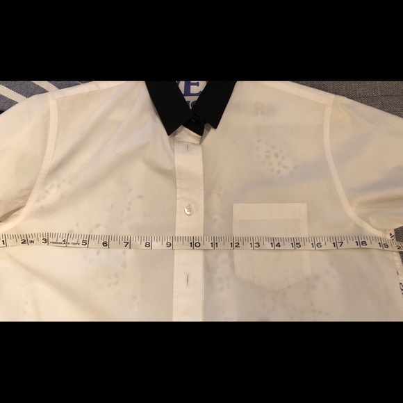 SACAI laser cut cotton short sleeve blouse, black collar and detailing (sze 2/M) - Picture 16 of 16